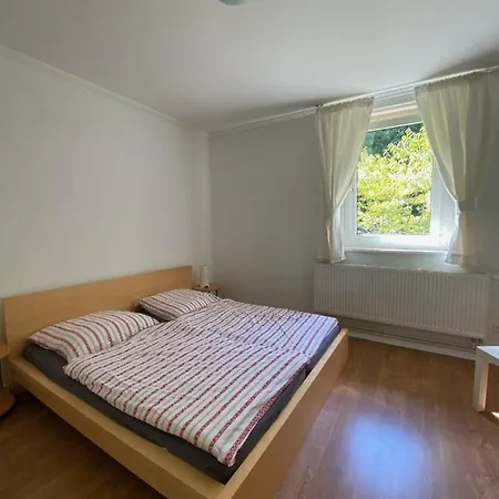 Bett Im Bahnhof Güterschuppen Apartment *
