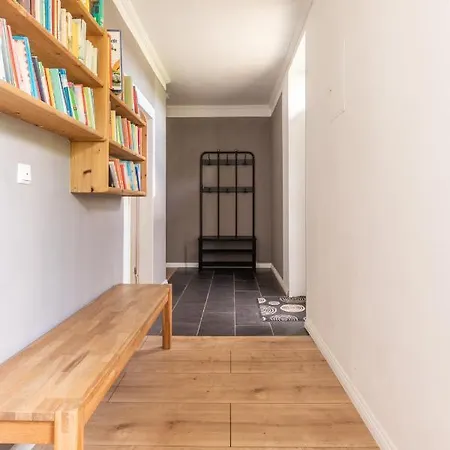 Apartment Bett Im Bahnhof Gueterschuppen Keine Ja Oder Aehnlich