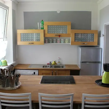 Apartment Bett Im Bahnhof Gueterschuppen Keine Ja Oder Aehnlich