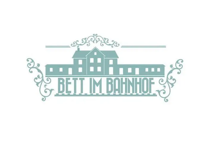 Bett Im Bahnhof Gueterschuppen Keine Ja Oder Aehnlich *